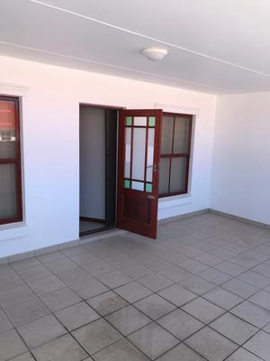 Apartment / Flat For Rent in Mossel Bay Central, Mossel Bay
