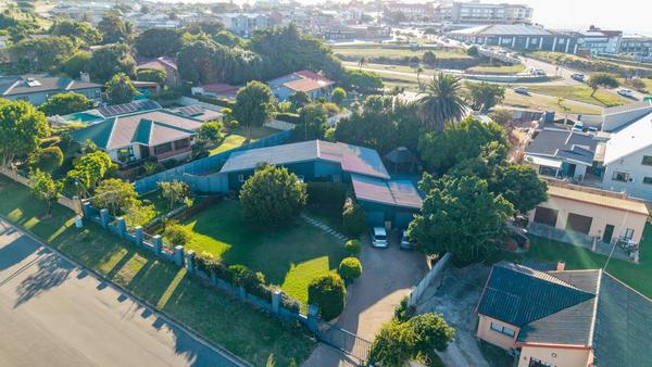 House For Sale in Mossel Bay Central, Mossel Bay