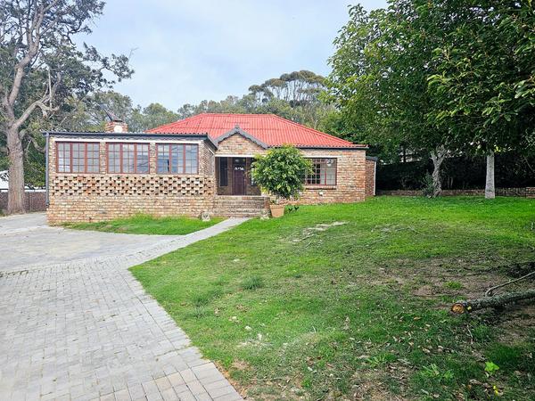 House For Sale in Mossel Bay Central, Mossel Bay